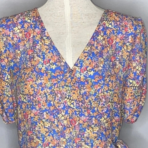 Chelsea & Violet Floral Faux Wrap Dress Ruched Short Sleeves - Size Large - Picture 3 of 7